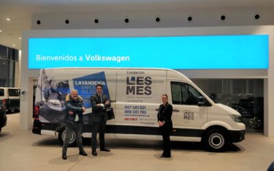 Grupo Ureta Automóviles, hace entrega de una furgoneta VW Crafter a Ceislabur (Fundación Lesmes), en colaboración con Fundación ”la Caixa”