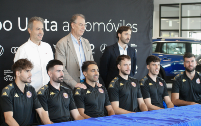 Ureta Motor acoge la presentación de los jugadores renovados del Tizona